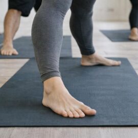 Hybrid & In-Person: Which Yoga Teacher Training Format Works Best in Vancouver in 2026